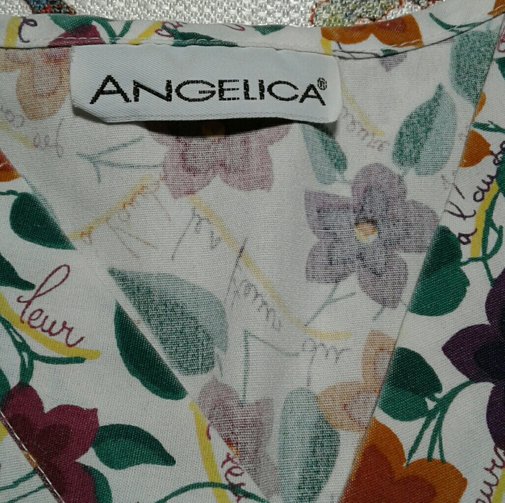 Scrub Top - Picture 2 of 4